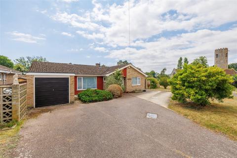 3 bed property, in Park Walk, £375,000