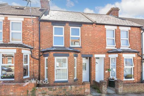 2 bed property, in Richmond Street, £230,000