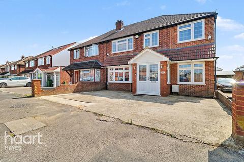 6 bed property, in Laburnum Road, £800,000