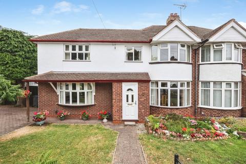 3 bed property, in Shepheard Road, £375,000