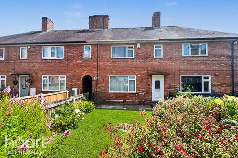 2 bed property, in Bramley Road, £150,000