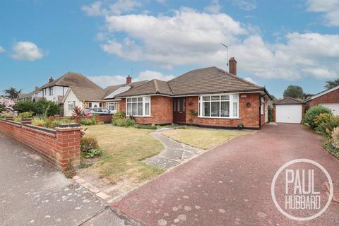4 bed property, in Gunton Drive, £525,000