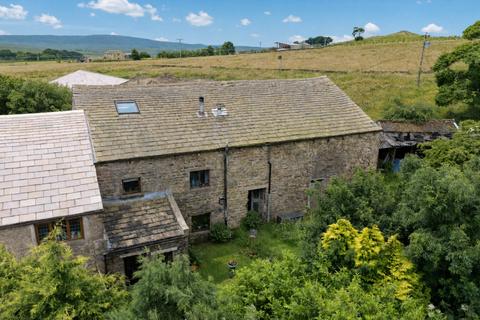 4 bed property, in Warley Wise Lane, £599,000