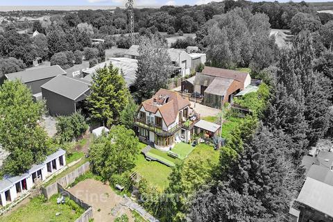 4 bed property, in Wraik Hill, £1,300,000