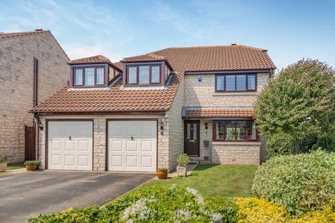 5 bed property, in Hillam ~ Hillside Close, £550,000