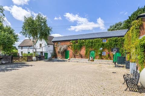 5 bed property, in Lower Road, £2,500,000