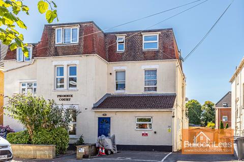 2 bed property, in Westby Road, £164,950