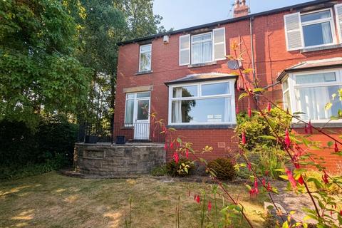 3 bed property, in Wellhouse Lane, £275,000
