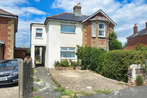 3 bed property, in ELMFIELD, £325,000