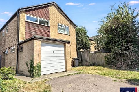 4 bed property, in Mandara Grove, £335,000