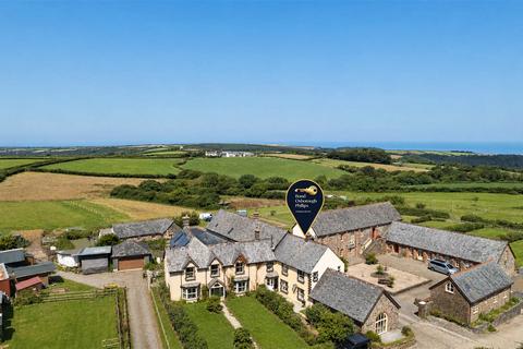 4 bed property, in Higher Clovelly, £395,000