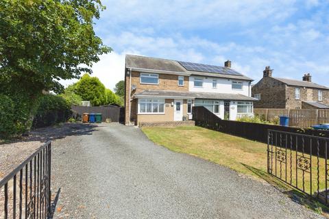 3 bed property, in Hexham Road, £230,000
