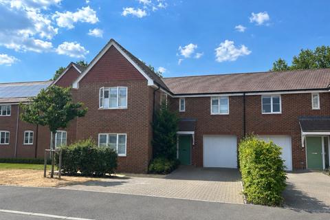 4 bed property, in Regis Manor Road, £600,000