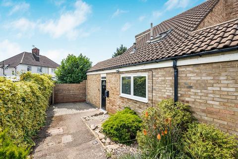4 bed property, in Wheatfield, £500,000