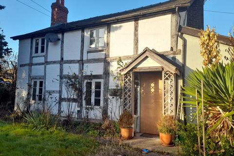 3 bed property, in Guilsfield SY21, £260,000