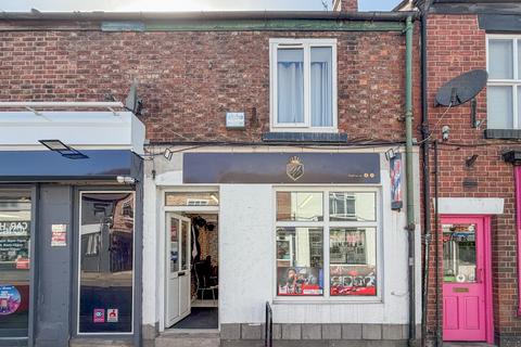 1 bed property, in Sunderland Street, £190,000