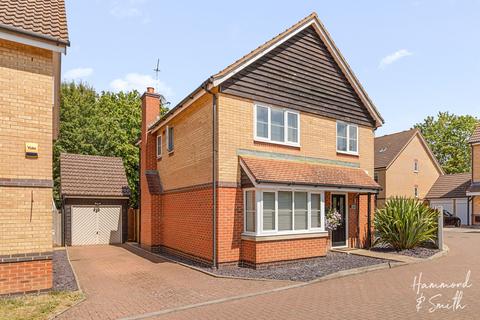 4 bed property, in Gorefeld, £525,000