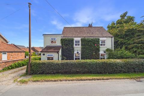 3 bed property, in Station Road, £450,000