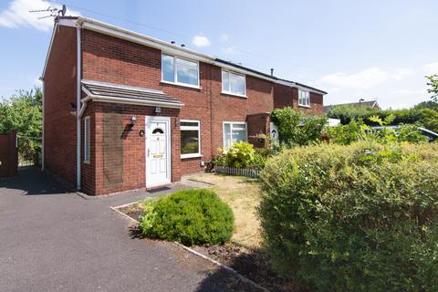 2 bed property, in Firth Fields Close, £200,000