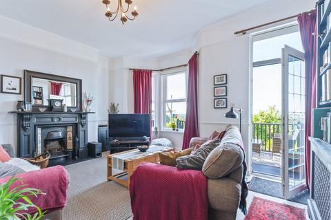 5 bed property, in Brynderwen Road, £325,000