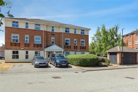 2 bed property, in Drapers Fields, £125,000