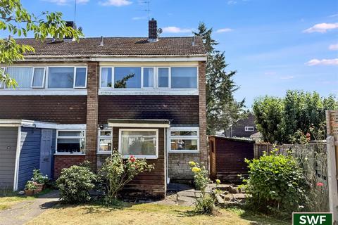 3 bed property, in Telford Gardens, £190,000