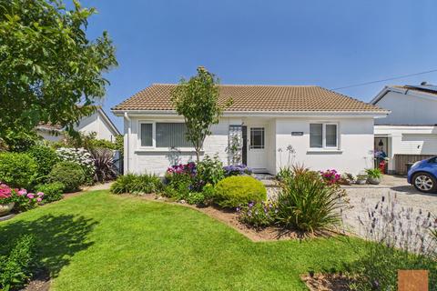 3 bed property, in Church Road, £495,000