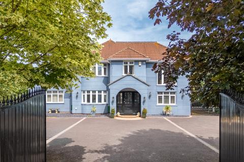 5 bed property, in Oldmixon Road, £995,000