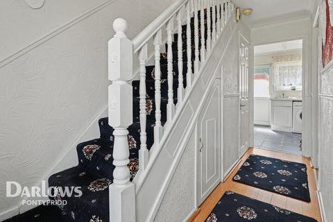 3 bed property, in Heol Pen-Y-Foel, £180,000