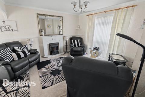 3 bed property, in Heol Pen-Y-Foel, £180,000