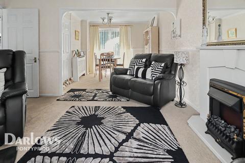 3 bed property, in Heol Pen-Y-Foel, £180,000