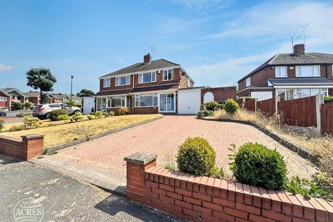 3 bed property, in Hamstead Road, £310,000