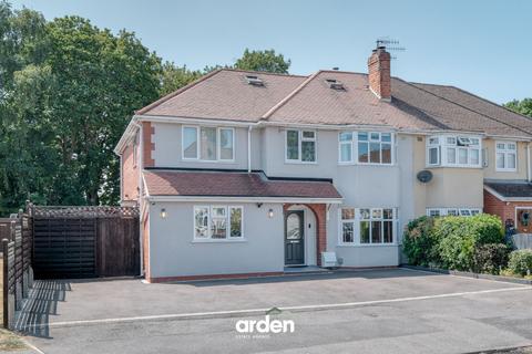 5 bed property, in Newton Road, £575,000