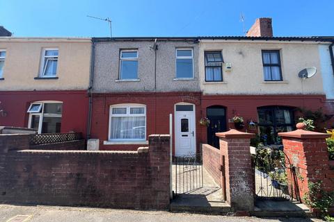 3 bed property, in Robert Street, £170,000