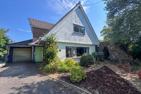 4 bed property, in The Common, £500,000