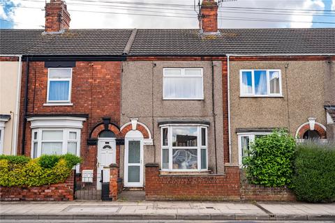 1 bed property, in Alexandra Road, £50,000