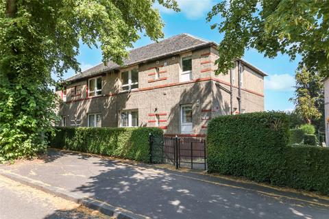 2 bed property, in Muirbank Avenue, £100,000
