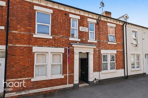 4 bed property, in Horton Street, £180,000