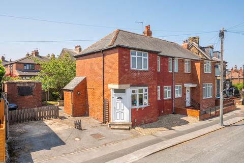 3 bed property, in College Street, £375,000