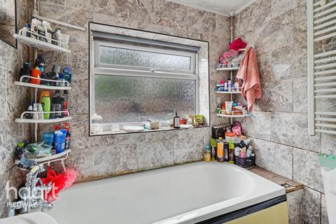 3 bed property, in Wickham Street, £220,000