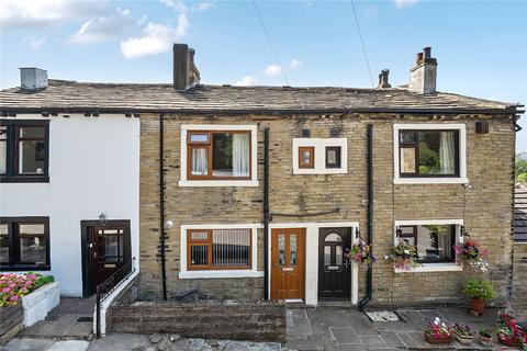 2 bed property, in Smalewell Road, £295,000