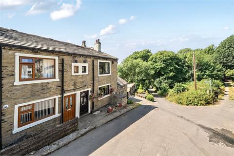 2 bed property, in Smalewell Road, £295,000
