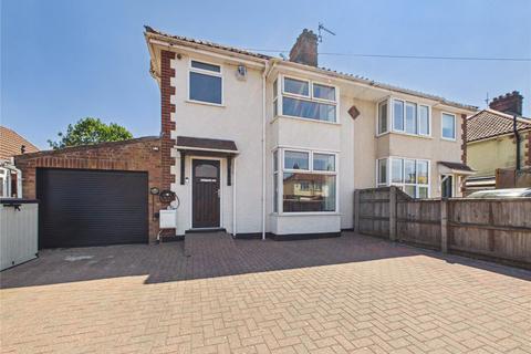 3 bed property, in Plumstead Road, £390,000