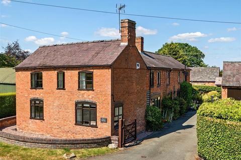 4 bed property, in Mill Road, £550,000