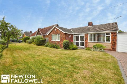 2 bed property, in St Stephens Road, £325,000