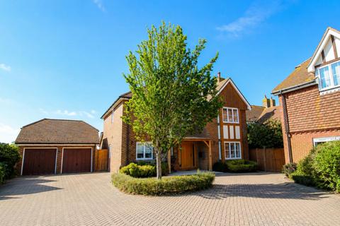 4 bed property, in Foreland Heights, £980,000