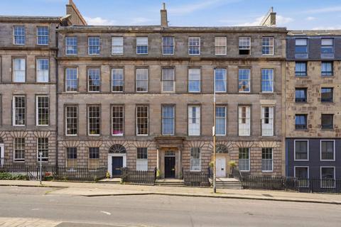 4 bed property, in 13/4 Annandale Street, £510,000