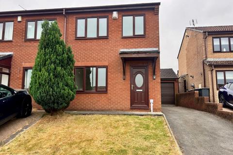 3 bed property, in Lilac Way, £130,000
