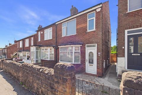2 bed property, in Sherbrook Road, £210,000