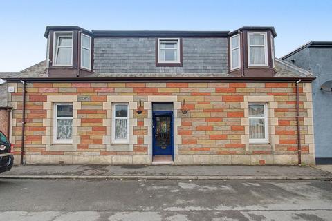 4 bed property, in 52 Wilson Street, £185,000
